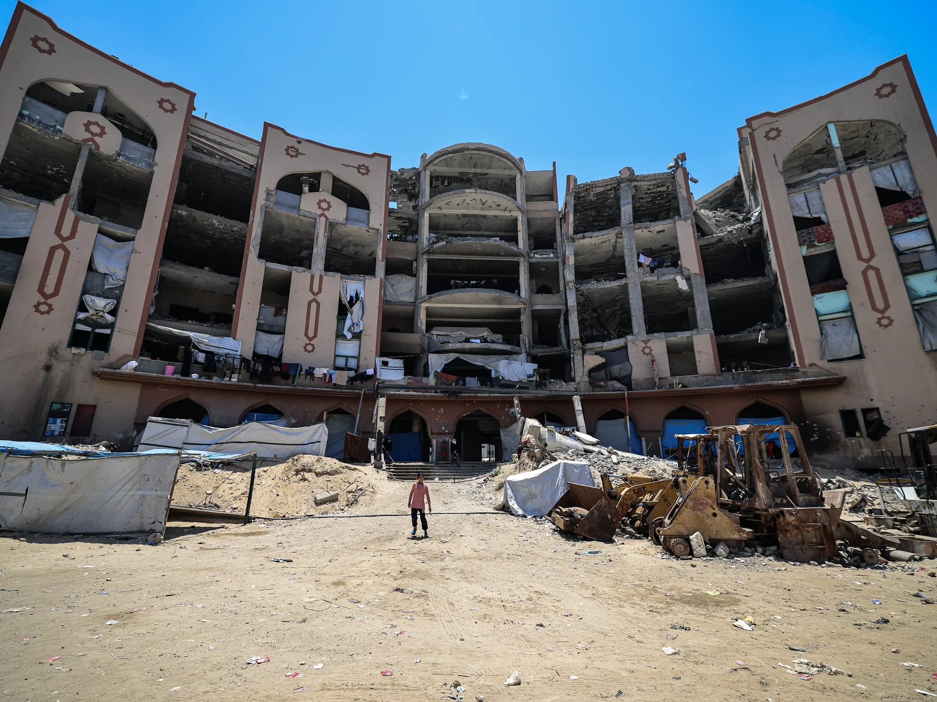Global Health and Education Watch: Students and staff work to bring Islamic University of